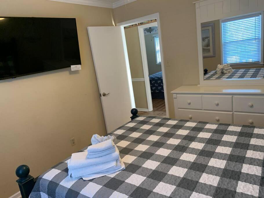 Beach Breeze 3, Pet Friendly, Walking Distance To Atlantic Ocean Free Parking Myrtle Beach Luaran gambar